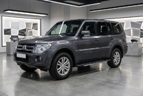 Mitsubishi Pajero Wagon IV 2006-2021 Estribos laterales Bosphorus Grey (2 uds., aluminio) foto 1