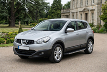 Nissan Qashqai 2010-2014 Estribos laterales Bosphorus Grey (2 uds., aluminio) foto 1