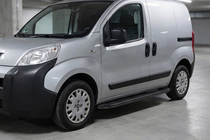 Citroen Nemo 2007-2017 Estribos Laterales Tayga Black (2 uds., Aluminio) foto 1