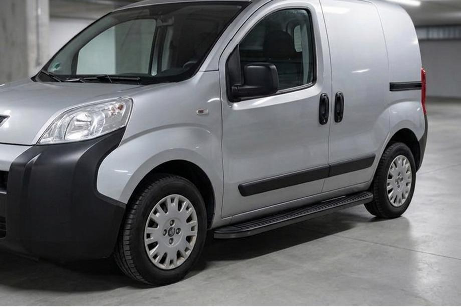 Citroen Nemo 2007-2017 Estribos Laterales Tayga Black (2 uds., Aluminio) Image