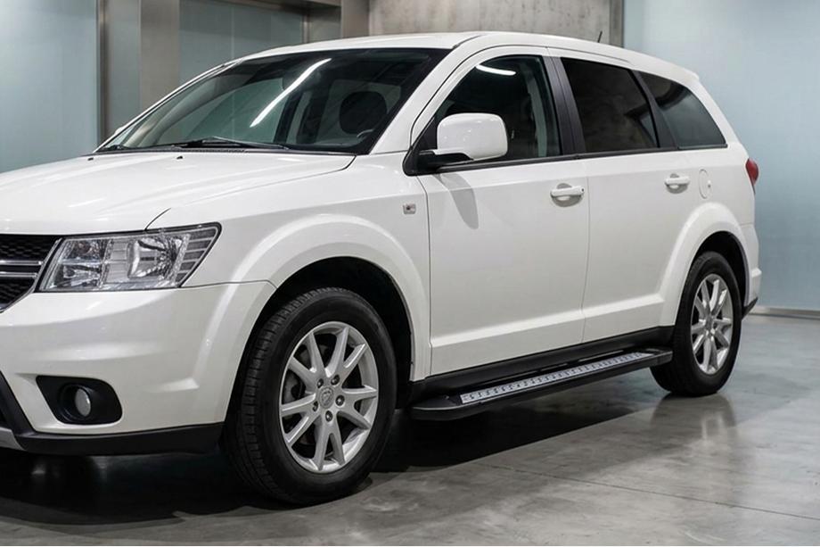 Fiat Freemont 2011-2016 Estribos Laterales New Vision Black (2 uds., Aluminio) Image