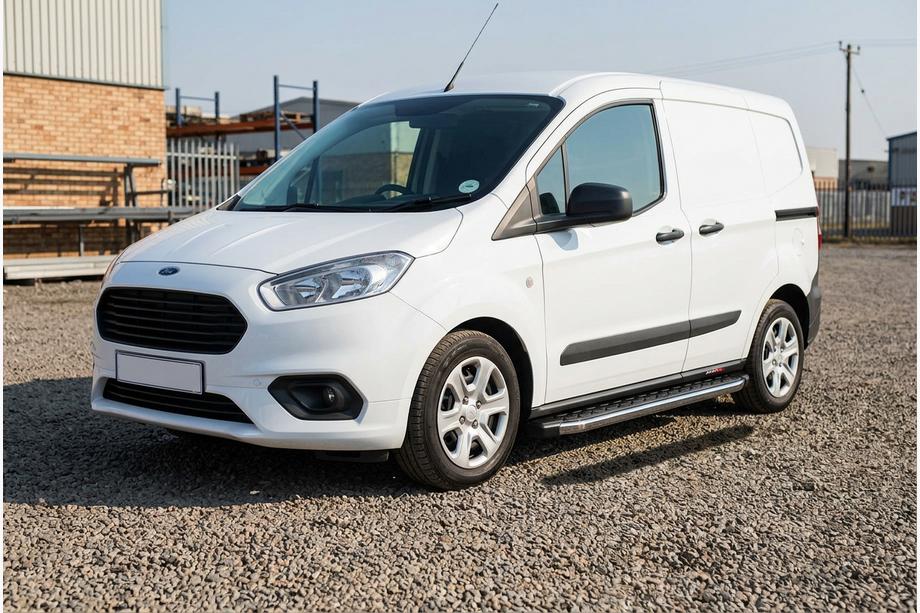 Ford Courier 2014-2023 Estribos Laterales BlackLine (2 uds., Aluminio) Image