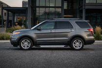Ford Explorer 2011-2019 Estribos Laterales New Vision Grey (2 uds., Aluminio) foto 1