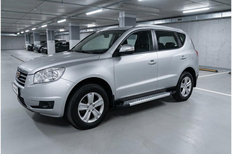 Geely Emgrand X7 2011- Estribos Laterales New Vision Grey (2 uds., Aluminio) Image