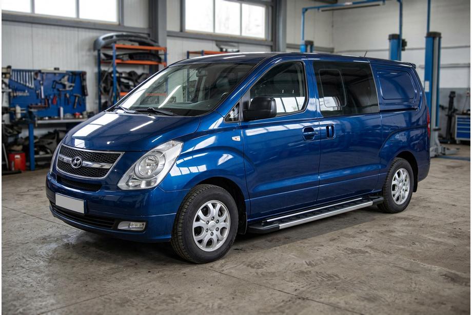 Hyundai H300, H1, Starex 2008-2020 Estribos Laterales RedLine V1 (2 uds., aluminio) Image