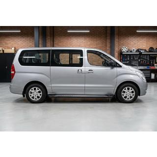 Estribos Laterales New Vision Black (2 uds., Aluminio) Hyundai H300, H1, Starex 2008-2020 foto 1