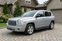 Jeep Compass 2006-2016 Estribos Laterales Tayga Black (2 uds., Aluminio) foto 1
