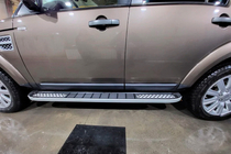 Land Rover Discovery IV 2009-2017 Estribos Laterales Tayga V2 (2 uds., Aluminio) foto 1