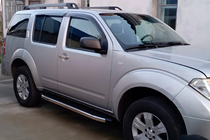 Nissan Pathfinder R51 2005-2014 Estribos BlackLine (2 uds., aluminio) foto 4