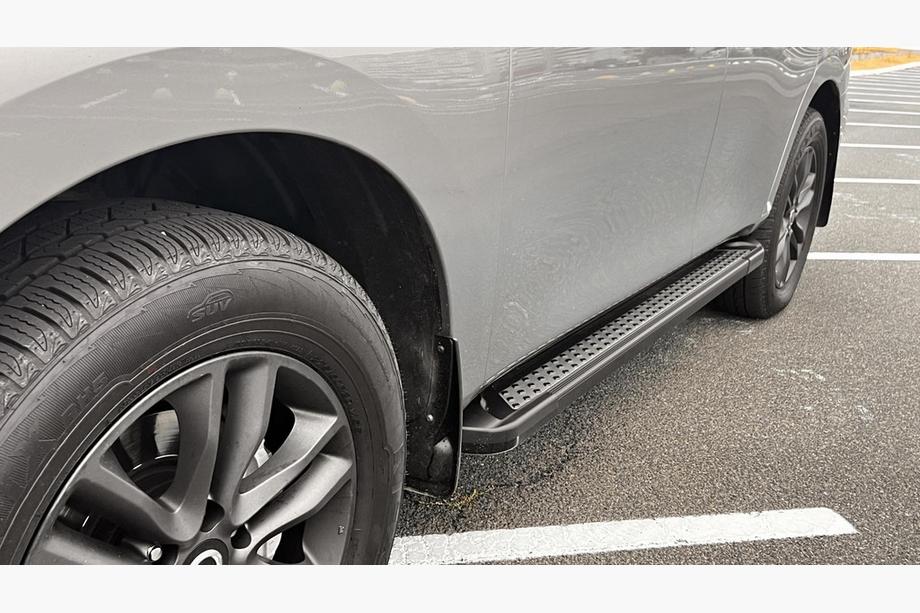 Nissan Patrol Y62 2010-2024 Estribos Laterales New Vision Grey (2 uds., Aluminio) Image