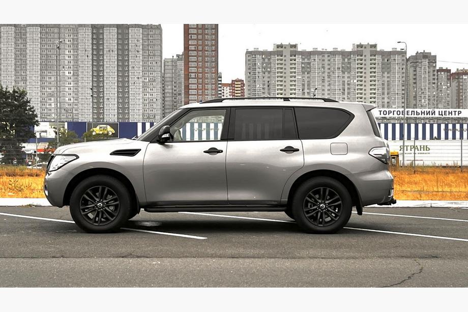 Nissan Patrol Y62 2010-2024 Estribos Laterales New Vision Grey (2 uds., Aluminio) Foto 10