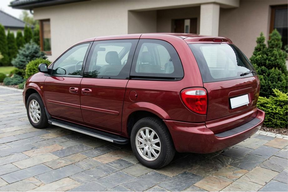 Chrysler Voyager 2001-2007 Estribos Laterales Maya V1 (2 uds., Aluminio) Image