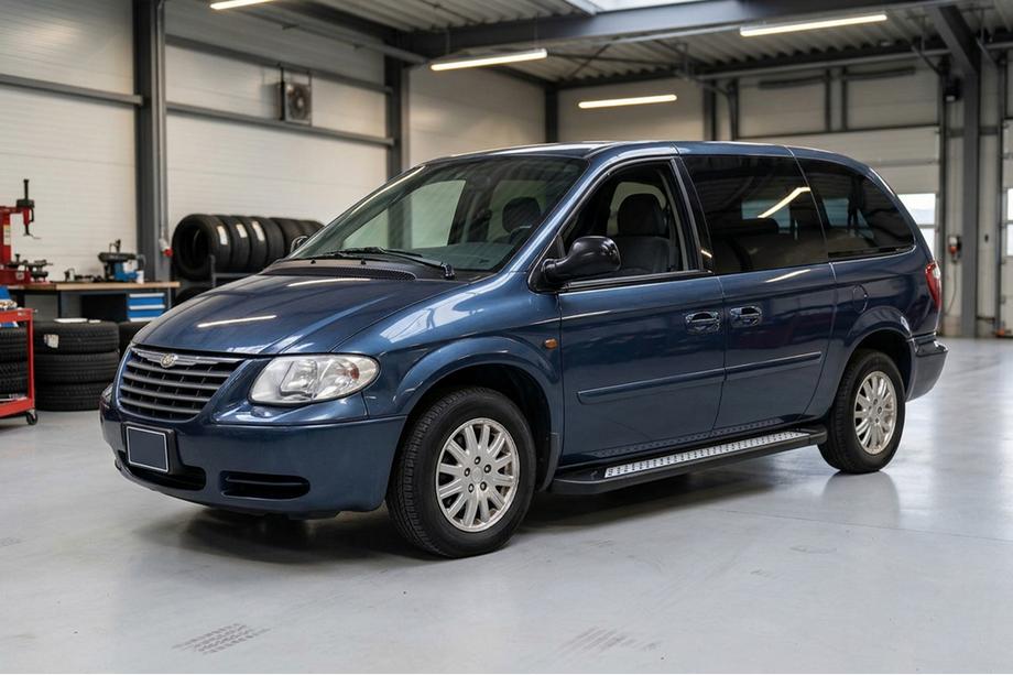 Chrysler Voyager 2001-2007 Estribos Laterales New Vision Black (2 uds., Aluminio) Image