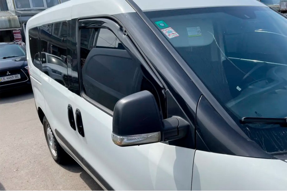 Opel Combo 2012-2018 Deflectores de ventana encastrables (2 uds, HIC) Image