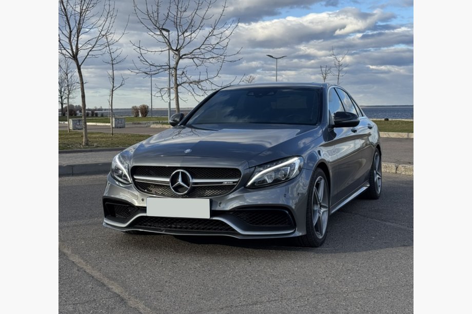 Mercedes C-class W205 2014-2021 Kit de carroceria con parachoques trasero completo (AMG C63-designs 2014-2018) Image