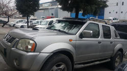 Nissan NP300 1999-2015 Visera parabrisas (negro brillo, 5mm) foto 9