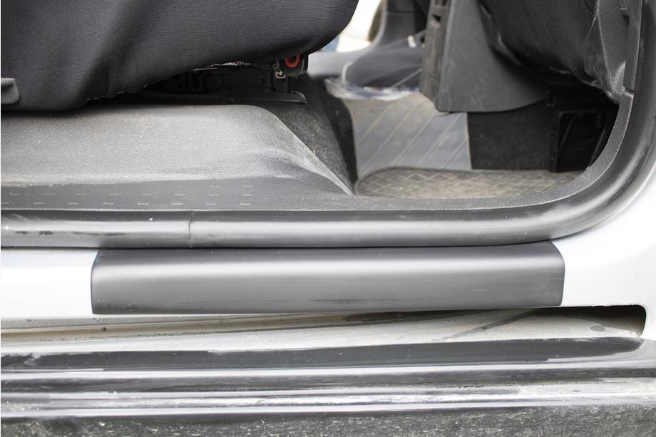 Volkswagen Caddy 2015-2020 Protectores de umbral de puerta EuroCap (2 uds., ABS) Foto 3