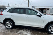 Porsche Cayenne 2010-2017 Deflectores de ventana con tira cromada (4 uds, HIC) foto 6