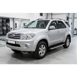 Estribos Laterales BlackLine (2 uds, Aluminio) Toyota Fortuner 2006-2015 foto 1