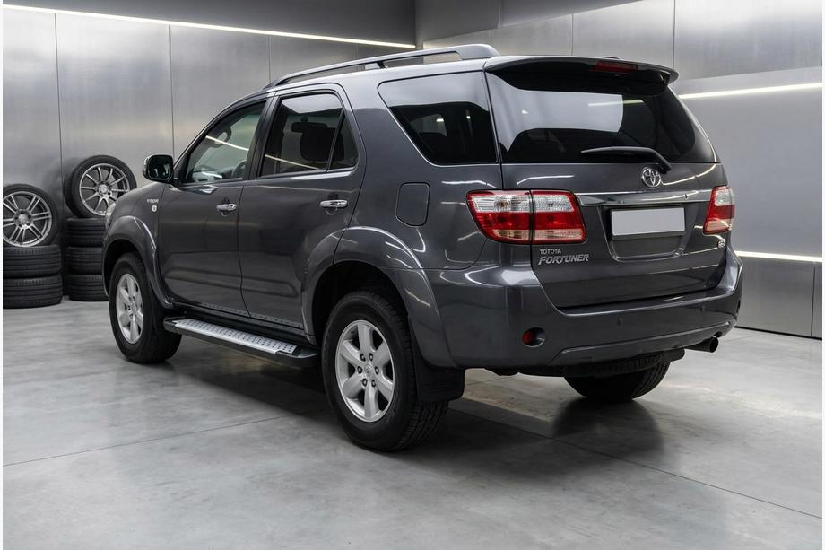 Toyota Fortuner 2006-2015 Estribos Laterales Allmond Grey (2 uds., Aluminio) Image