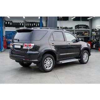 Estribos Laterales New Vision Grey (2 uds, Aluminio) Toyota Fortuner 2006-2015 foto 1