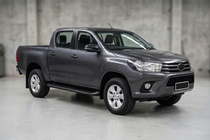 Toyota Hilux 2015- Estribos Laterales Tayga Black (2 uds., Aluminio) foto 1