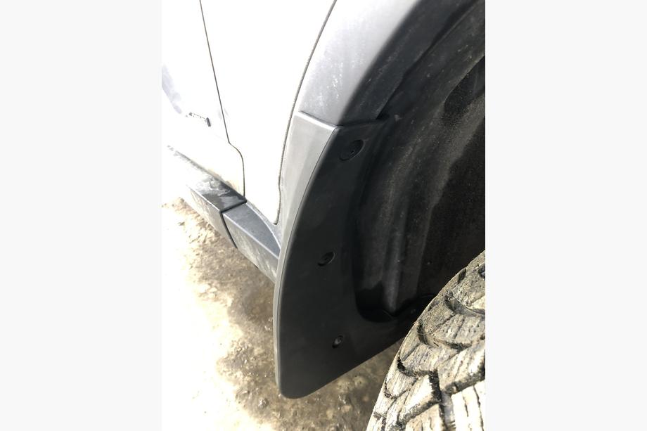 BMW X3 E83 2003-2010 Guardabarros Premium con faldones laterales (4 uds) Foto 4