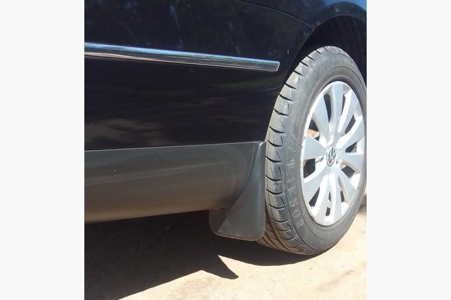 Volkswagen Passat B6 2006-2012 Guardabarros Premium (4 uds) Image