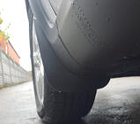 Suzuki SX4 2006-2013 Guardabarros originales Premium HB (4 uds) foto 2