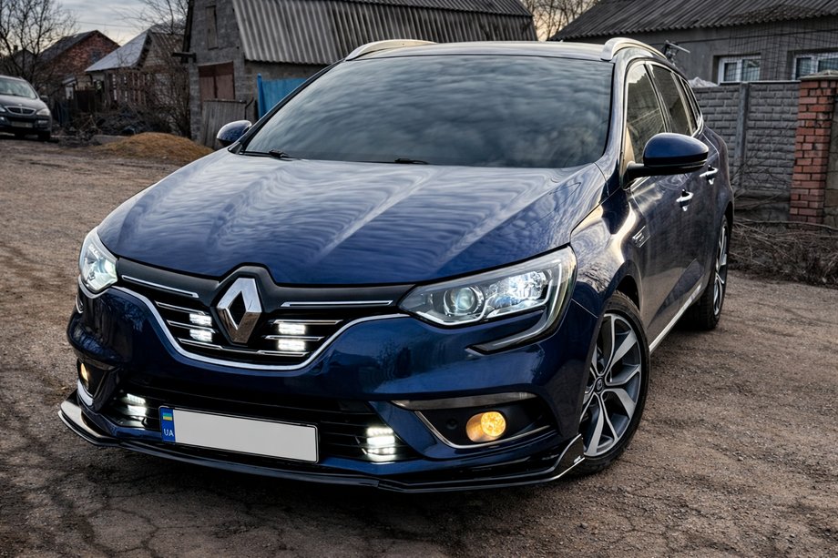 Renault Megane IV 2016-2025 Lip delantero parachoques (negro) Image