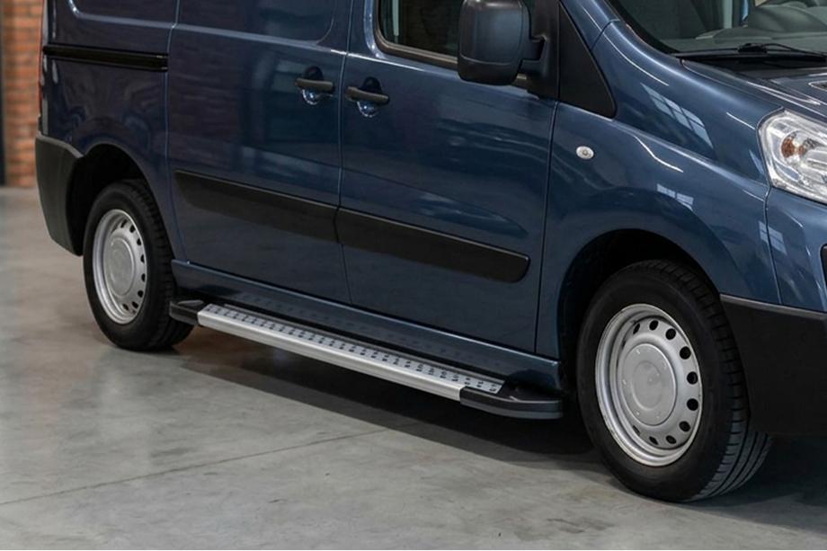 Peugeot Expert 2007-2016 Estribos Laterales New Vision Grey (2 uds., Aluminio) Batalla Corta Foto 1