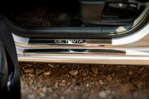 Skoda Octavia III A7 2013-2019 Protecciones de umbral Carmos V1 (8 uds., acero inoxidable) foto 2
