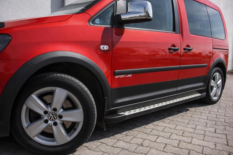 Volkswagen Caddy 2010-2015 Juego de molduras y aletines Foto 1