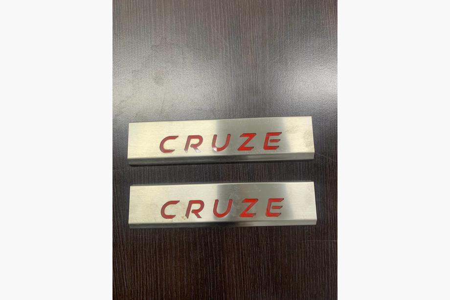 Chevrolet Cruze 2009–2015 OFERTA! Cubiertas de umbral (2 uds, rojas) Foto 1
