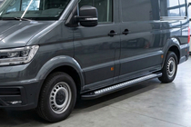 Man TGE 2017- Estribos Laterales New Vision Black (2 uds., Aluminio) Largo/ExtraLargo foto 1