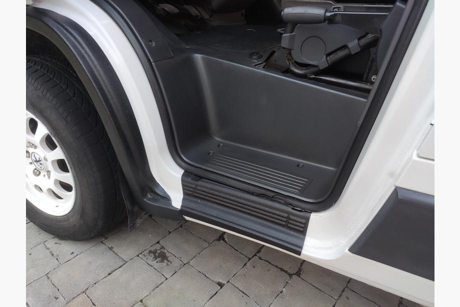 Citroen Jumper 2007-2025 Protecciones de umbral de puerta EuroCap (2 uds, ABS) Image