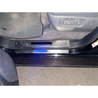 Placas de umbral de puerta iluminadas (4 uds) Toyota Land Cruiser 200 2007-2021 foto 3