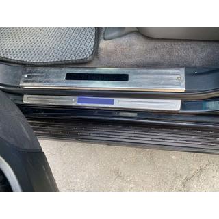Placas de umbral de puerta iluminadas (4 uds) Toyota Land Cruiser 200 2007-2021 foto 4