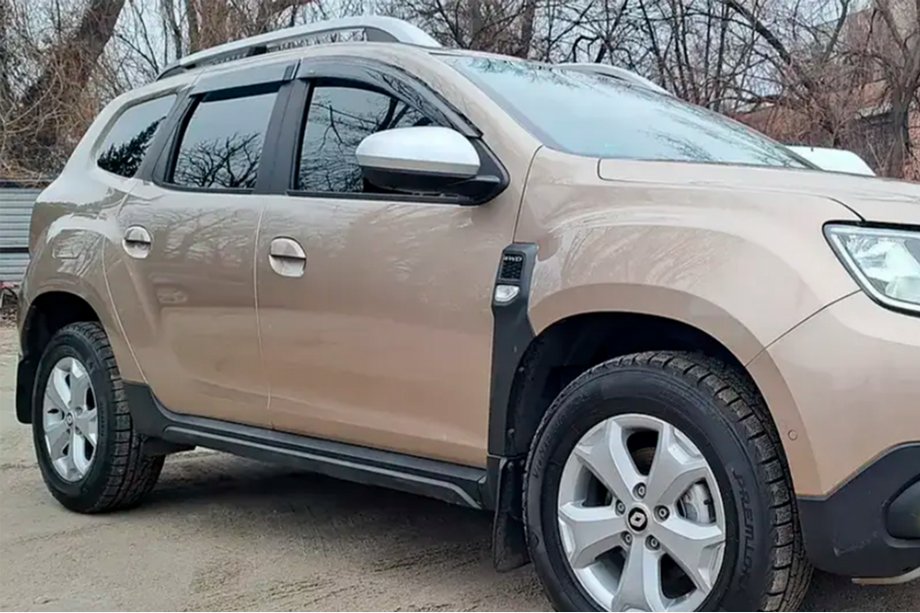 Dacia Duster 2018-2024 Deflectores de Ventana (4 uds, HIC) Image