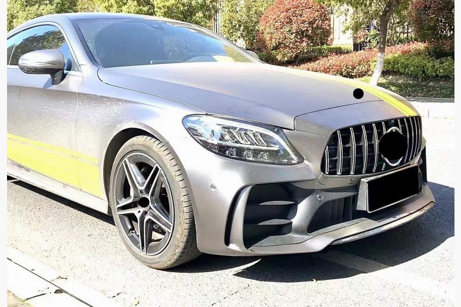 Mercedes C-class W205 2014-2021 Kit de carroceria con parachoques trasero completo (diseño Black Mamba C63GT) Foto 8