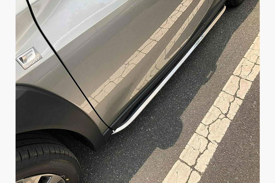 Lexus UX 2018- Estribos Laterales OEM (2 uds) Image