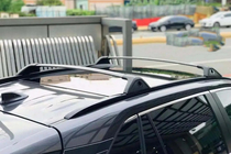 Toyota Rav 4 2019–2025 Barras de techo transversales OEM para rieles de techo integrados (2 uds) foto 8