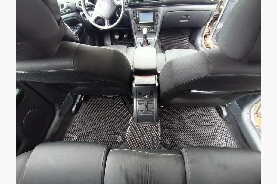 Skoda Superb 2001-2009 Alfombrillas EVA (negras) Image