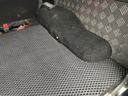 Nissan Patrol Y60 1988–1997 Alfombrilla de Maletero Larga (EVA, Negra) foto 2