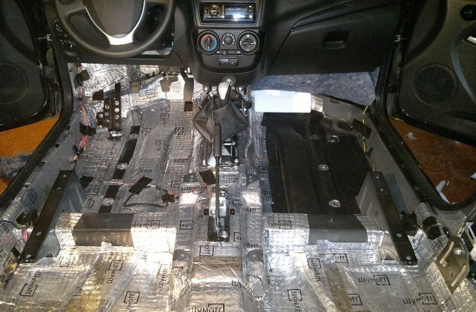 Insonorización del suelo del coche de bricolaje