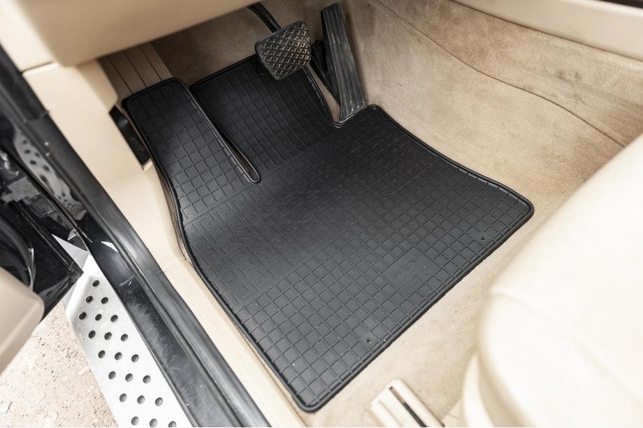 BMW X5 E70 2007-2013 Alfombrillas de goma (4 uds, Polytep) Image