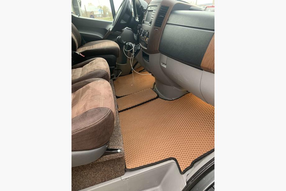 Volkswagen Crafter 2006-2016 Alfombrillas EVA V1 (marrón) Image