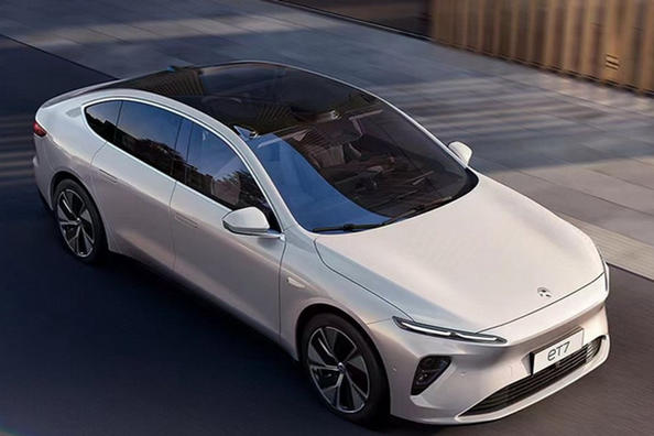Los chinos lanzarán un sedán eléctrico con una autonomía de hasta 1000 km Foto 1