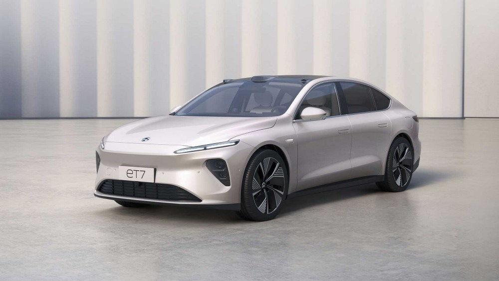 Los chinos lanzarán un sedán eléctrico con una autonomía de hasta 1000 km