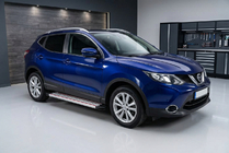 Nissan Qashqai 2014-2021 Estribos Laterales Maya Rojo-Gris (2 uds., Aluminio) foto 1